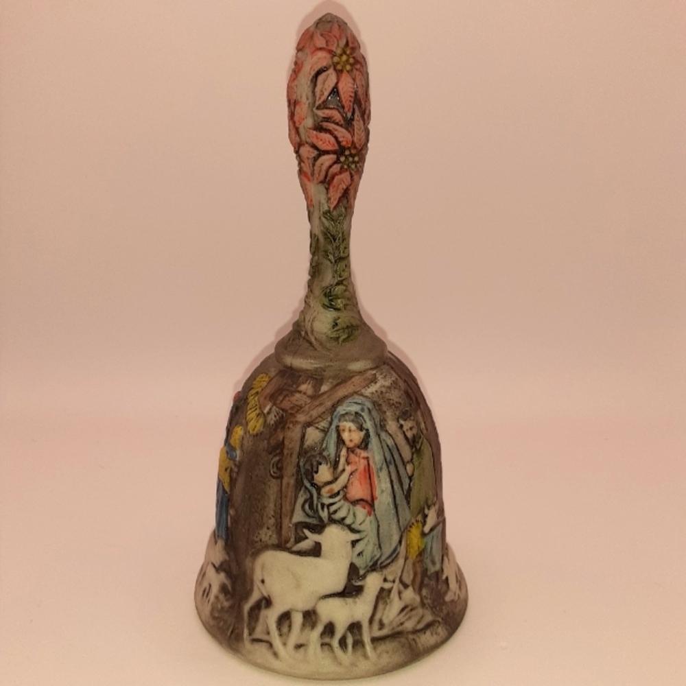 Vintage FENTON Christmas/Nativity Scene Hand painted with signature and clapper.
